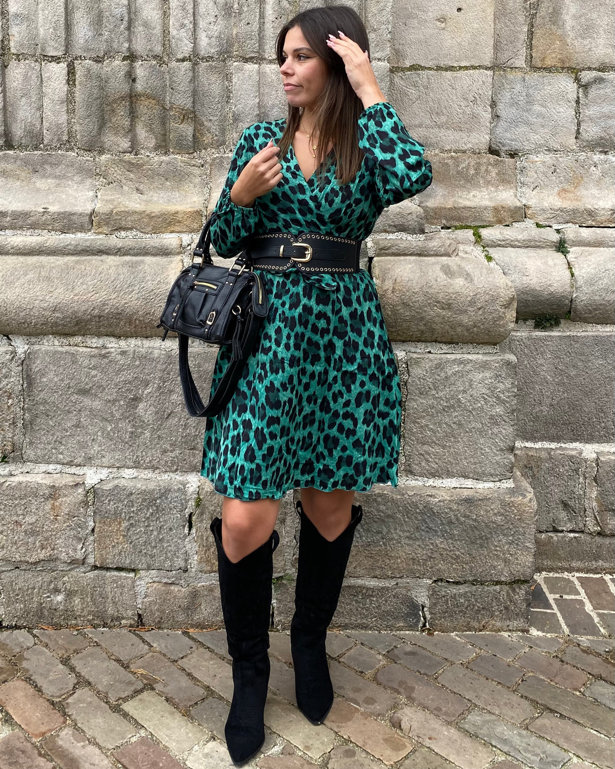 Robe verte et noir léopard