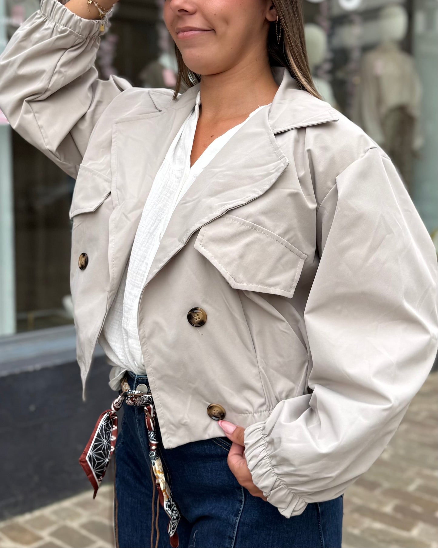 Veste cintré à la taille beige