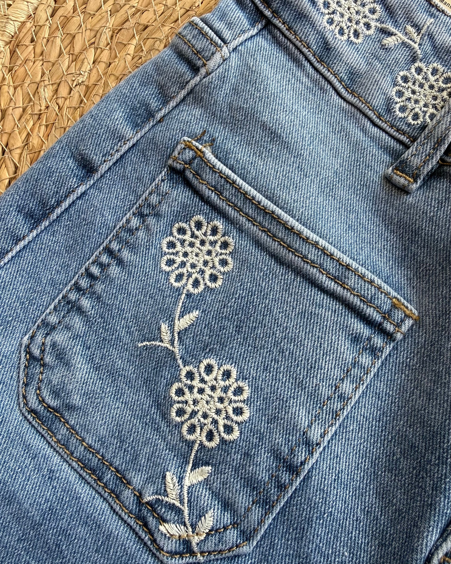 Jean brodé fleurs
