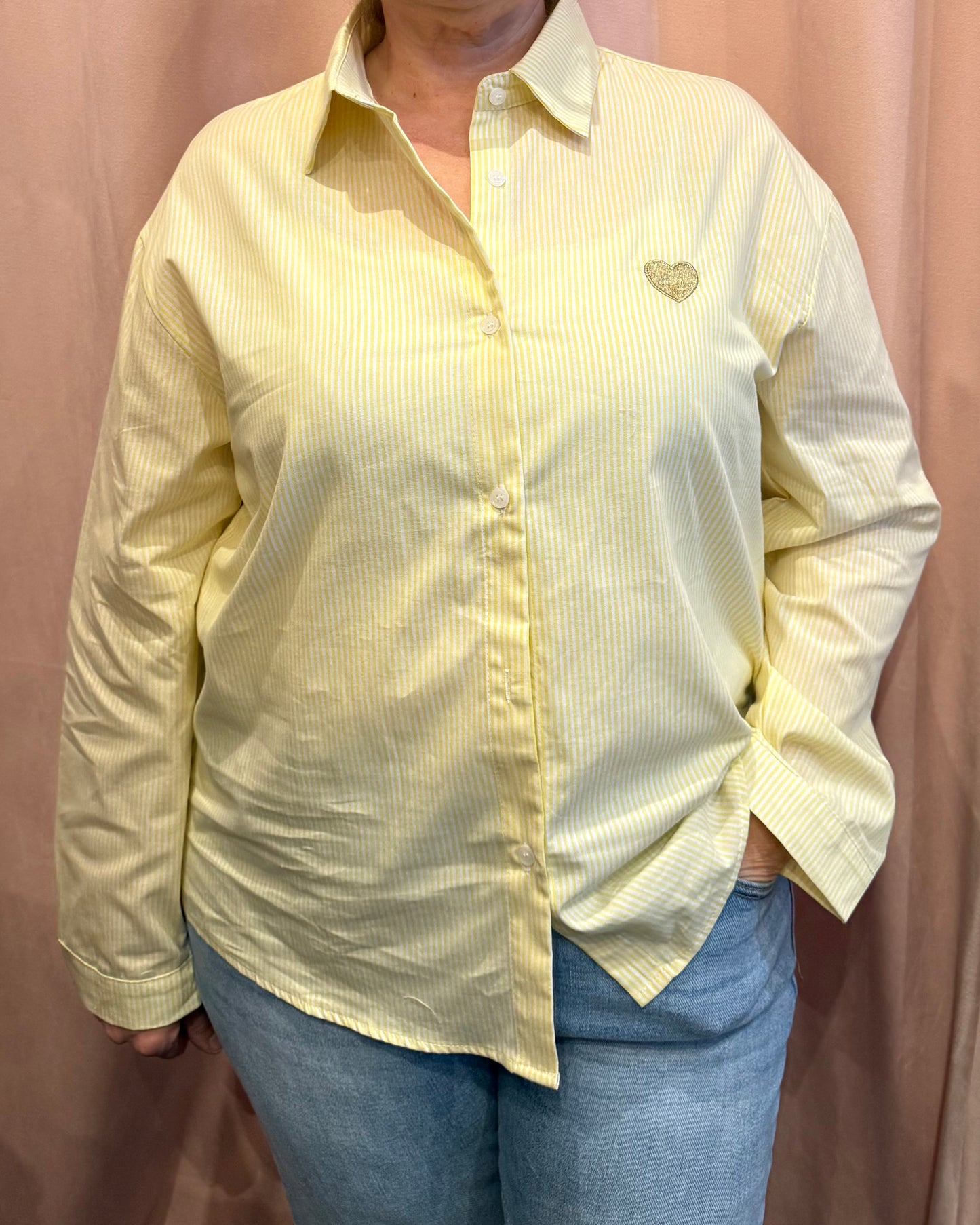Chemise cœur jaune