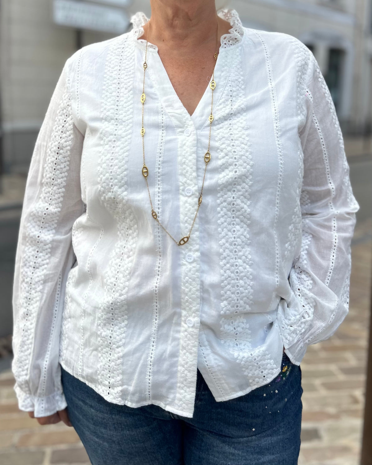 Chemise