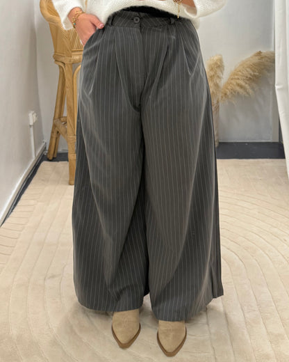 Pantalon gris rayures