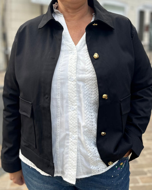 Veste noire boutons dorés