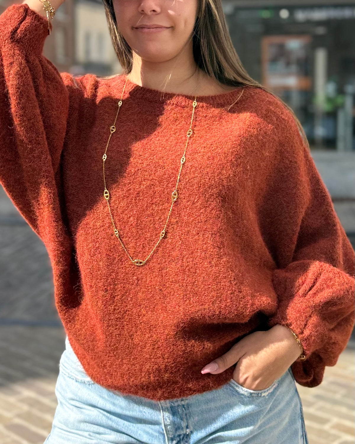 Pull épaule dénudée rouille