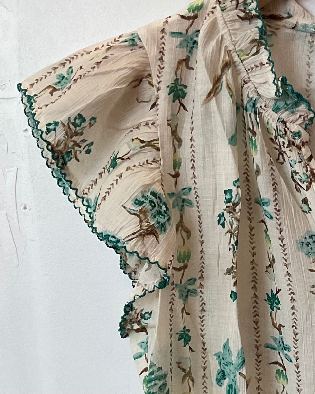 Chemise verte volant
