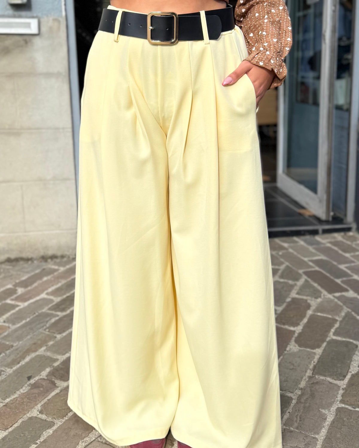 Pantalon large habillé jaune