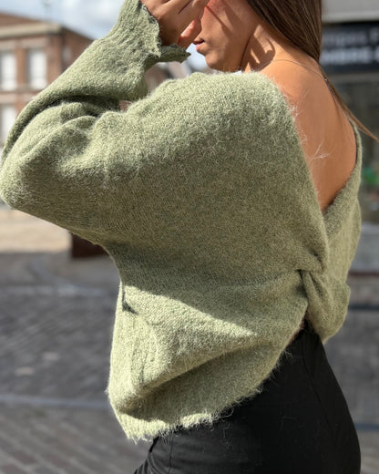 Pull dos nu ou noeud devant