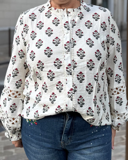 Chemise motifs baroque