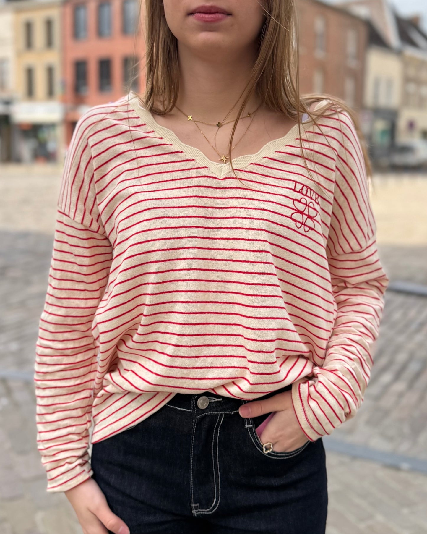Pull Love rouge