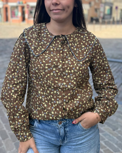 Chemise fleurie grand col
