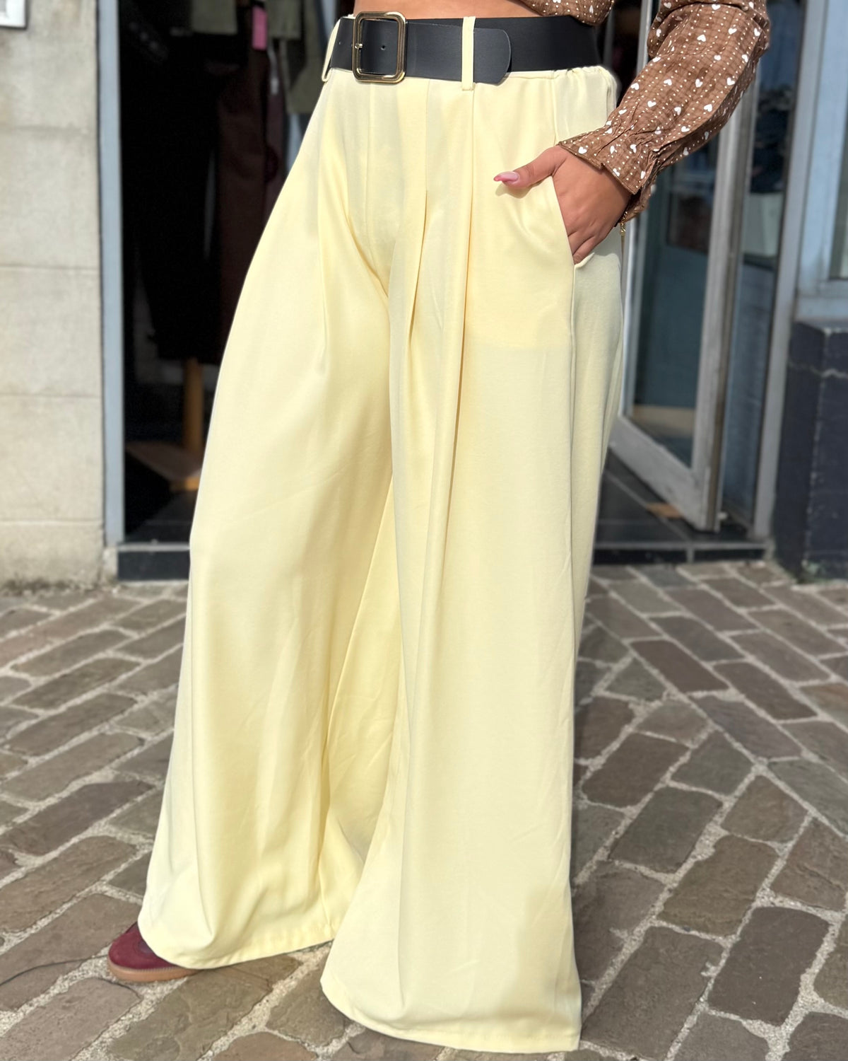 Pantalon large habillé jaune
