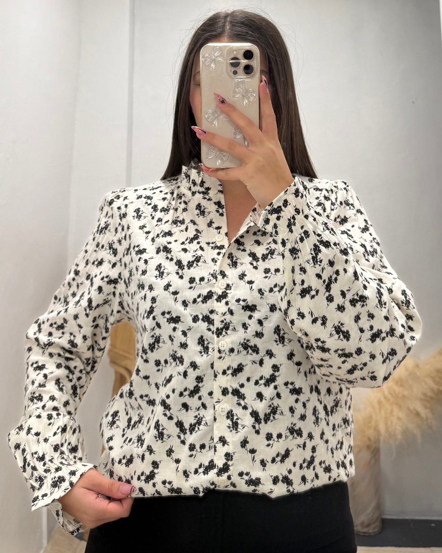 Chemise fleurs noires