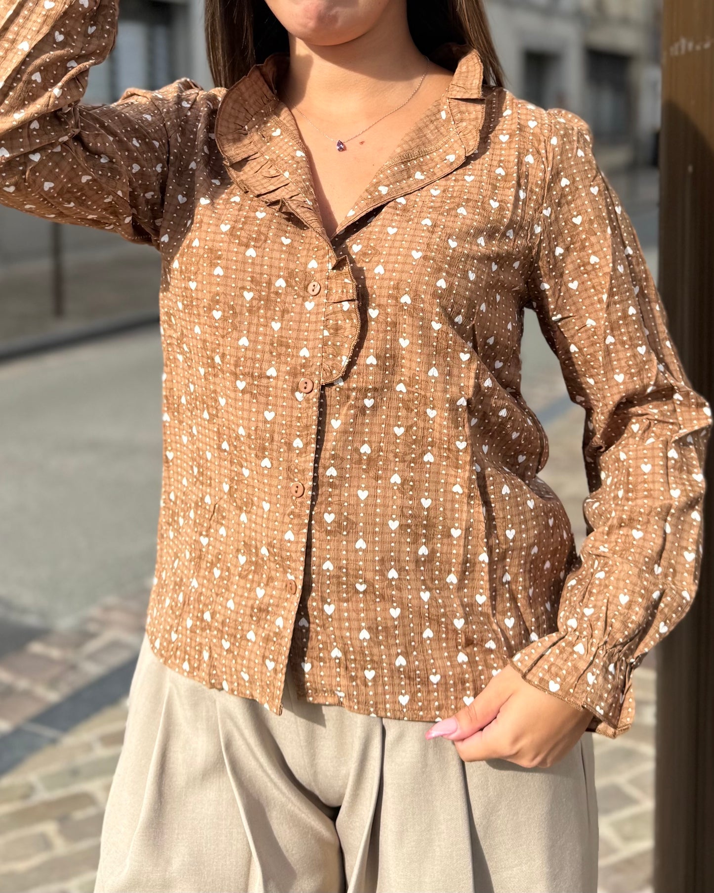 Chemise cœur marron
