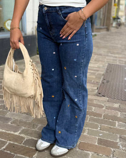 Jean large fleurs brodés 36 à 46