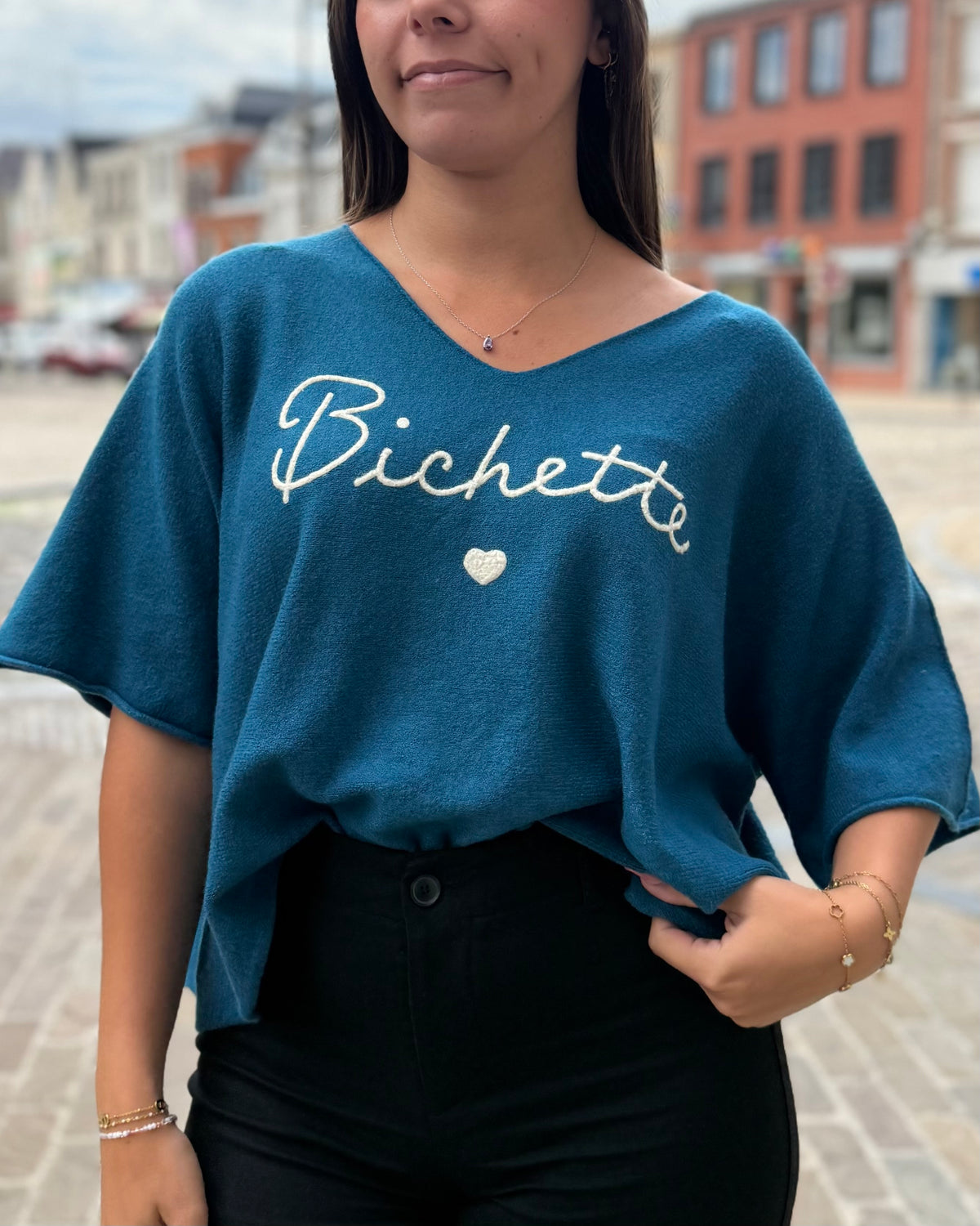 Pull bleu canard femme avec inscription Bichette et cœur brodé
